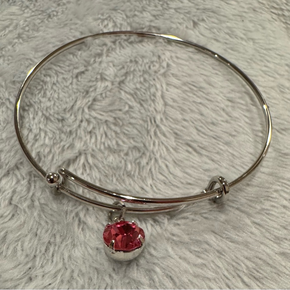 Expandable Bangle Bracelet with pink stone